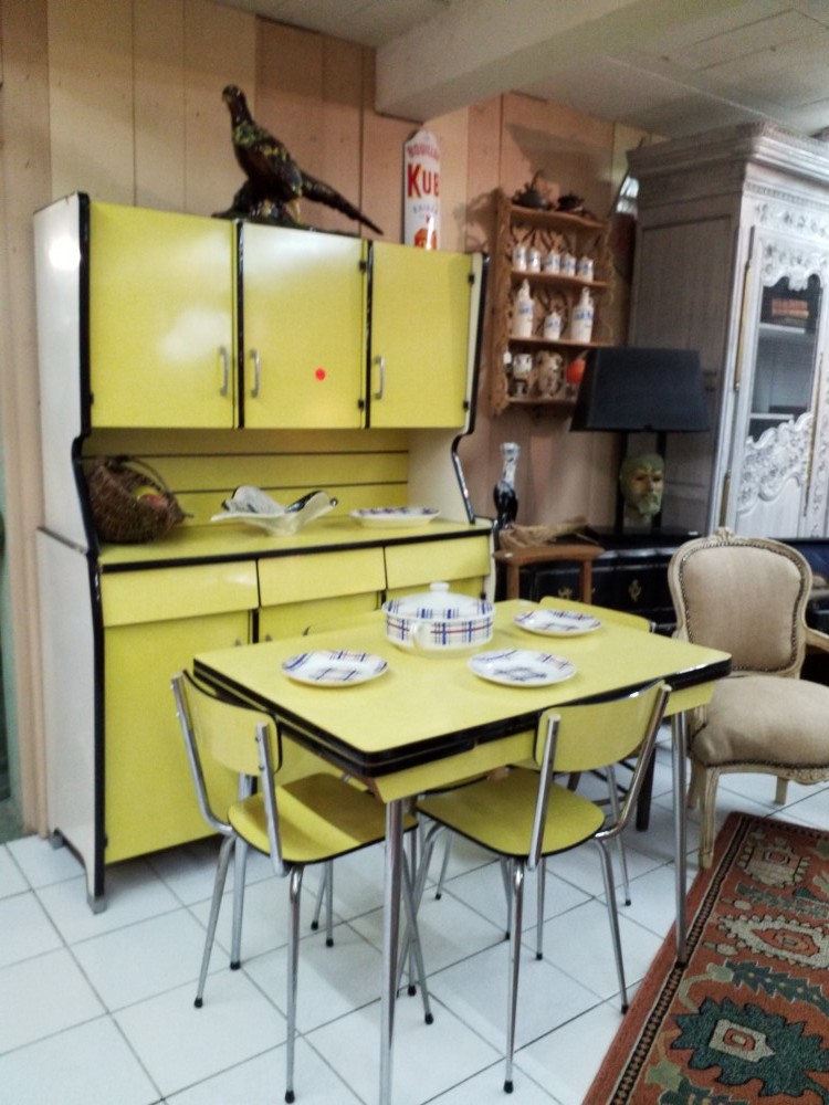 Buffet Miniature Pour Poupée - Années 60/70 - Vintage - H45 L36 P21.5 Cm